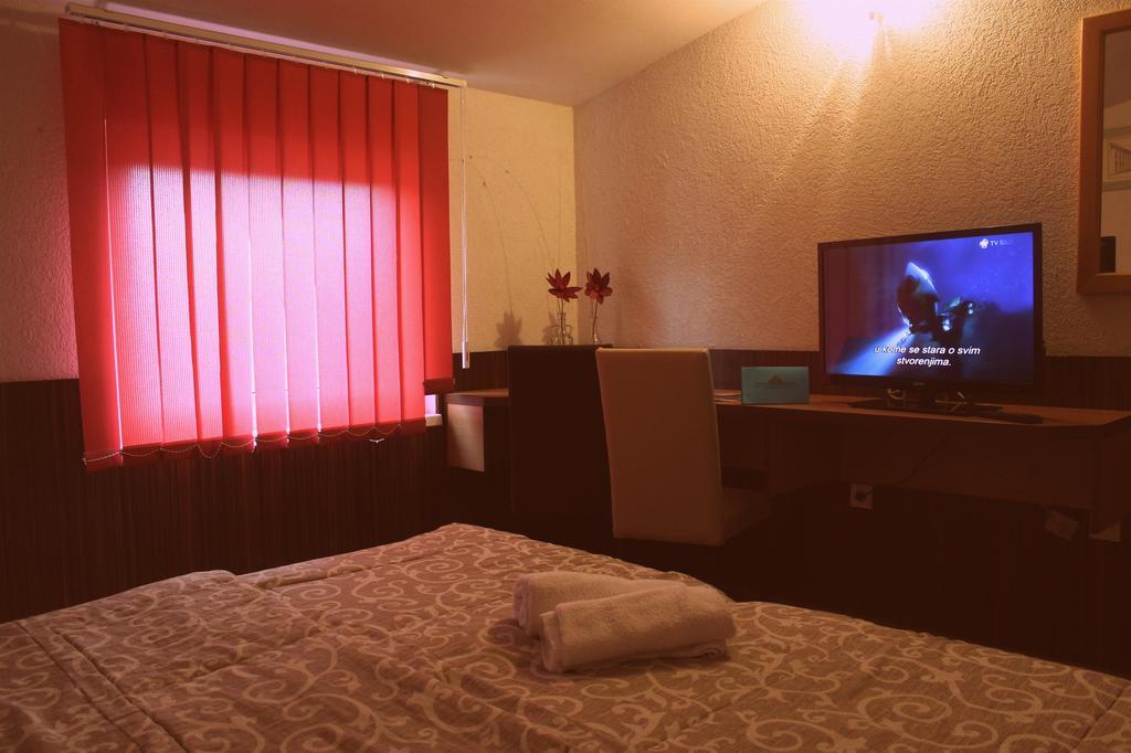 皮拉米达桑卡酒店 维索科 客房 照片